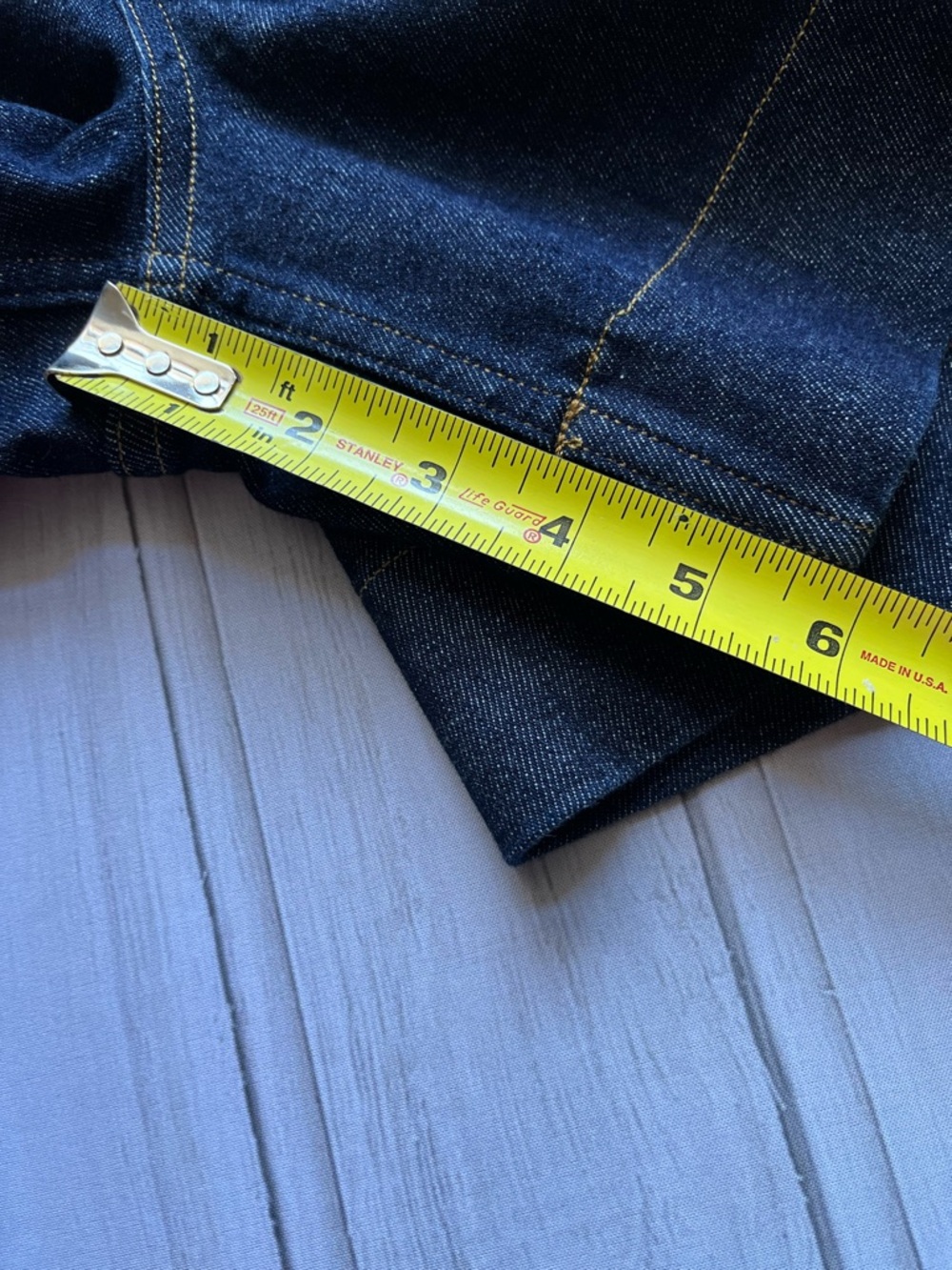 New women’s Spanx dark wash denim pull on trouser short. Size medium. - Picture 11 of 13
